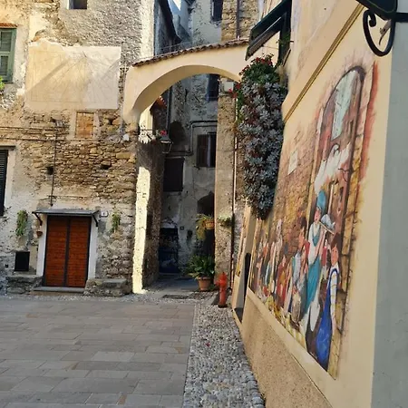 Rifugio Dei Saraceni * Vallecrosia